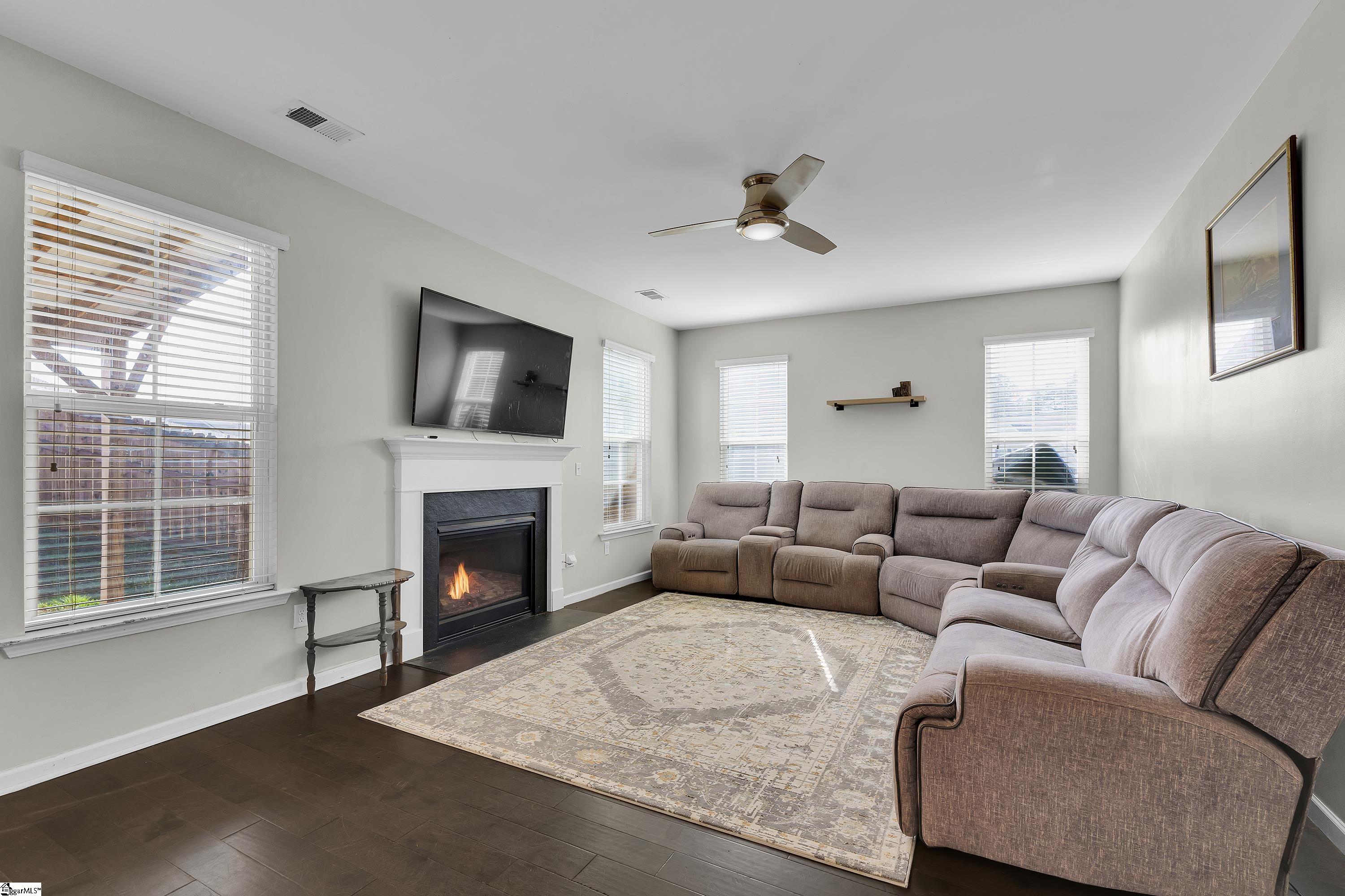 123 W Pyrenees Drive