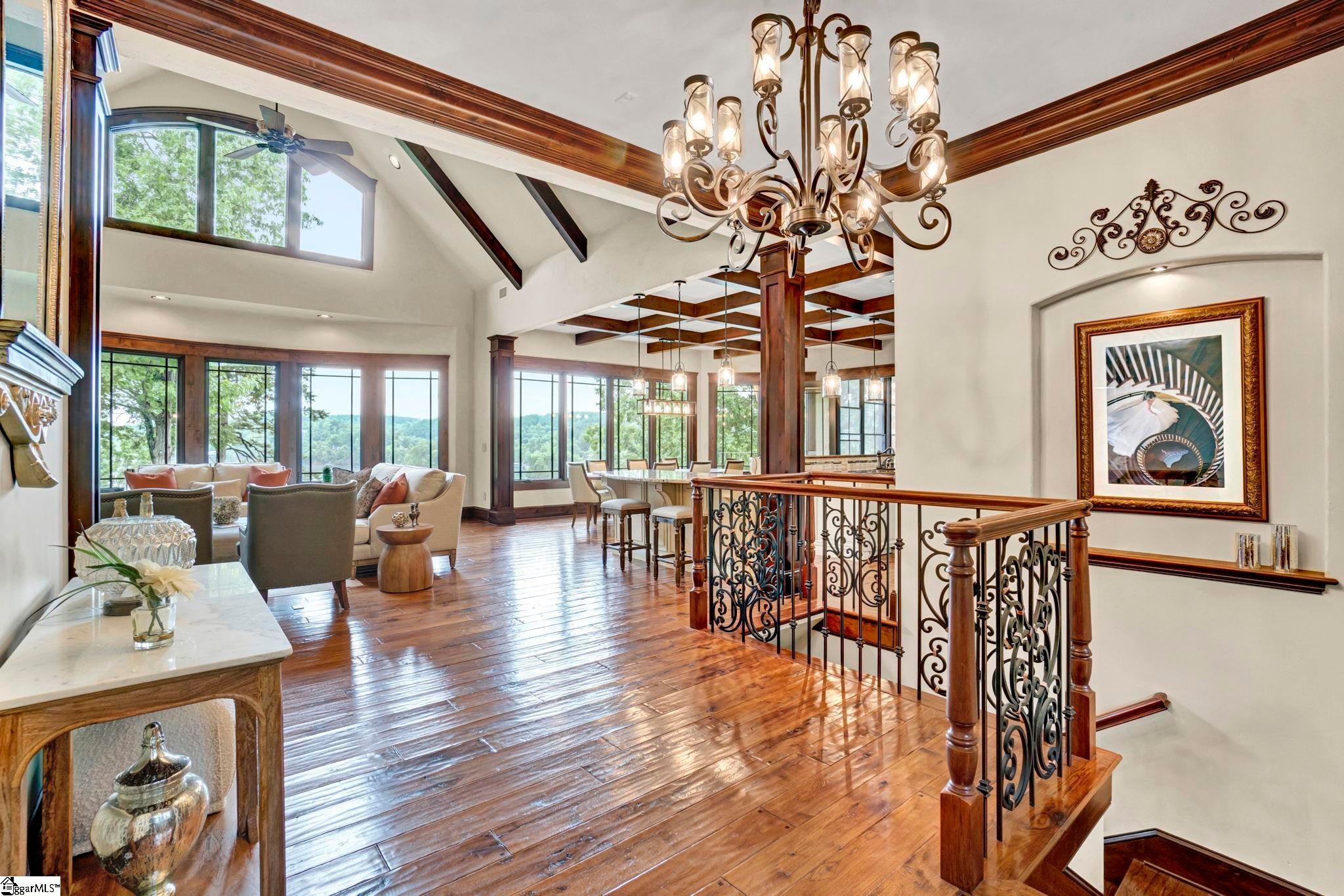 320 Knollwood Drive