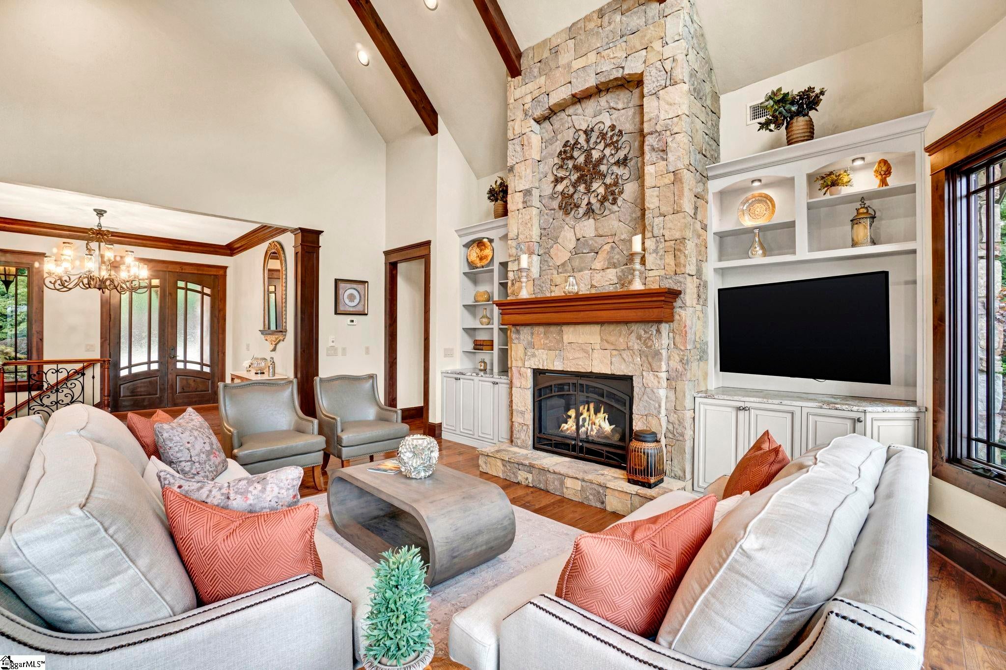 320 Knollwood Drive