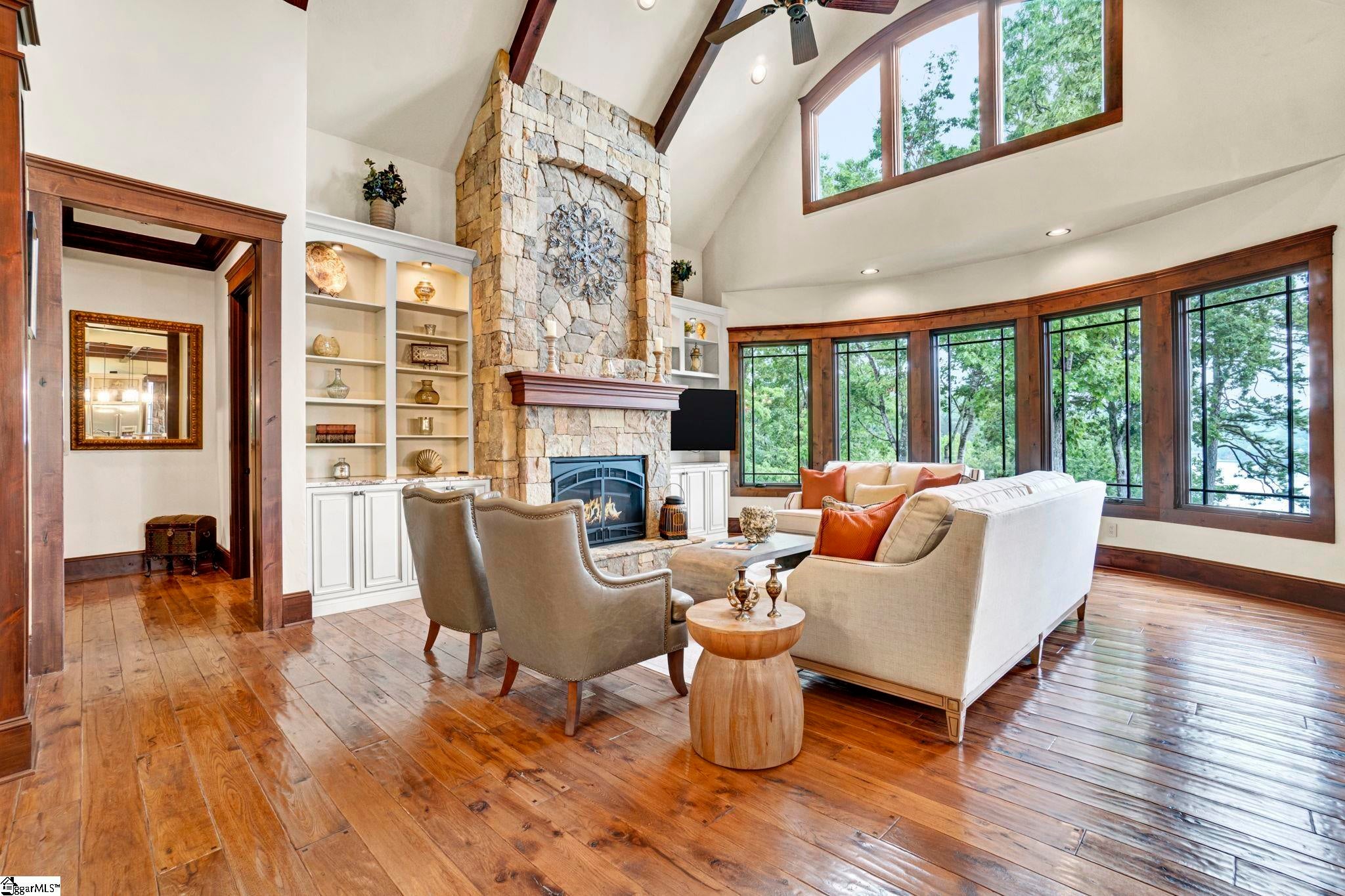 320 Knollwood Drive
