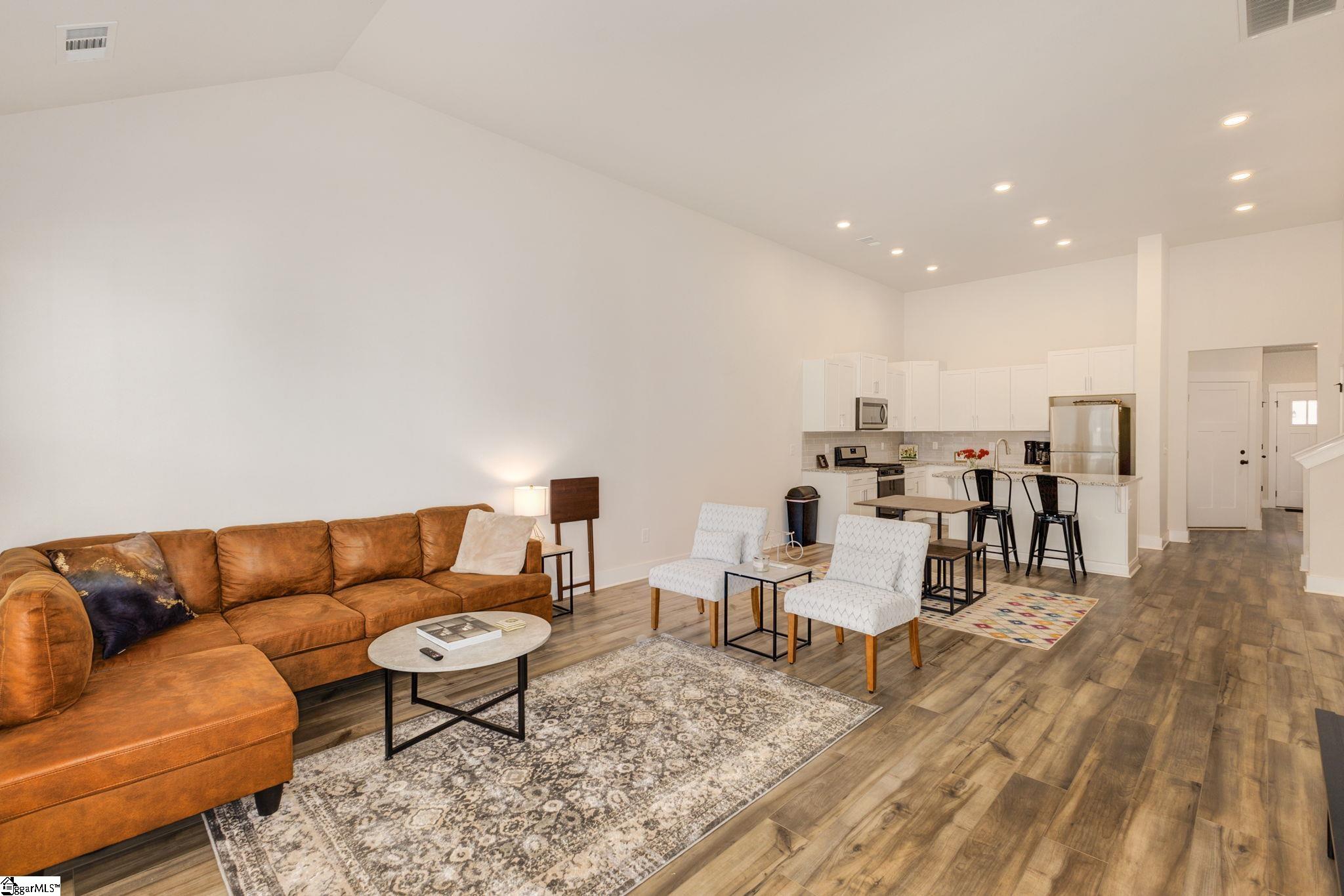 Central, South Carolina 29630, United States, 4 Bedrooms Bedrooms, ,3 BathroomsBathrooms,Residential,Active,1225