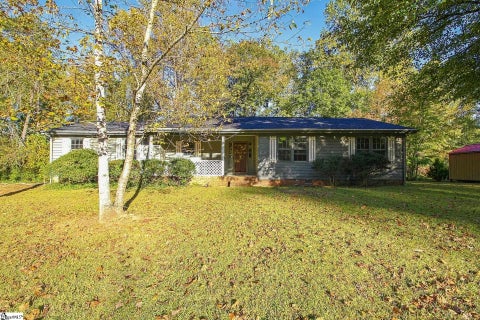 Photo of 135 Willowood Drive, Spartanburg, SC 29303 (MLS # 1608182)