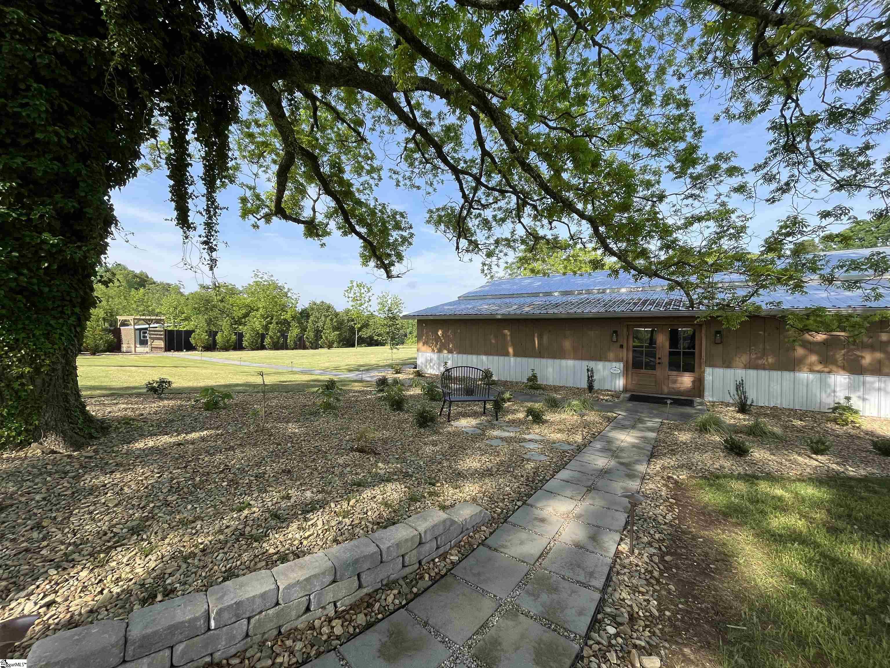 10049 Old White Horse Road