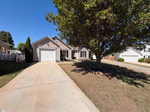 Photo of 3 Hollow Tree Way, Greenville, SC 29605 (MLS # 1589360)