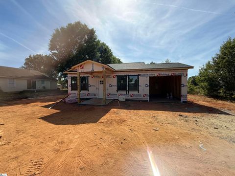 Photo of 740 Mayo Road, Cowpens, SC 29330 (MLS # 1589487)