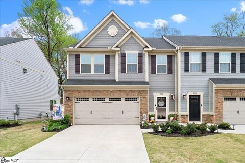 Photo of 532 Martin Creek Drive, Simpsonville, SC 29680 (MLS # 1582122)