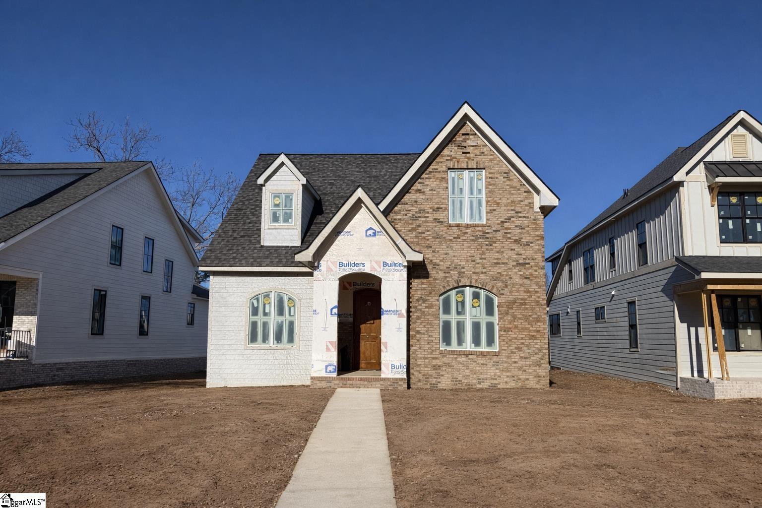 210 W Mountainview Avenue