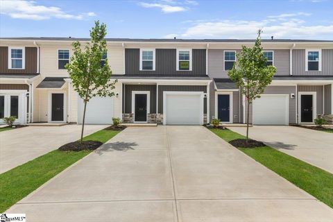 Photo of 309 Abingdon Way, Greer, SC 29651 (MLS # 1598169)