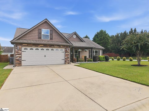 Photo of 502 E Heatherstone Lane, Roebuck, SC 29376 (MLS # 1606574)