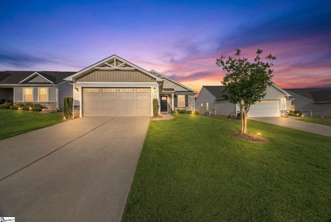 Photo of 689 Hardwood Drive, Boiling Springs, SC 29316 (MLS # 1590356)