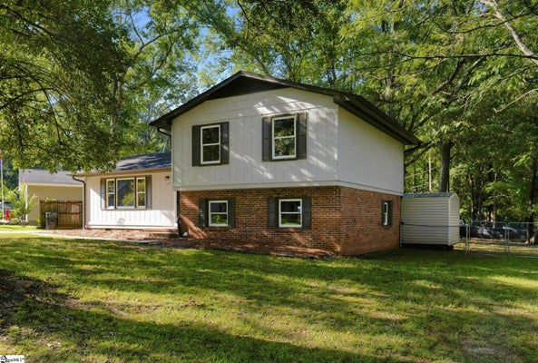 202 VINEWOOD CT, SIMPSONVILLE, SC 29680 - Image e6ae87bedfba4be2d86779e725329ab7/2562160106