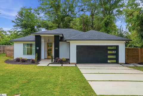 Photo of 11 Milton Drive, Greenville, SC 29605 (MLS # 1591622)