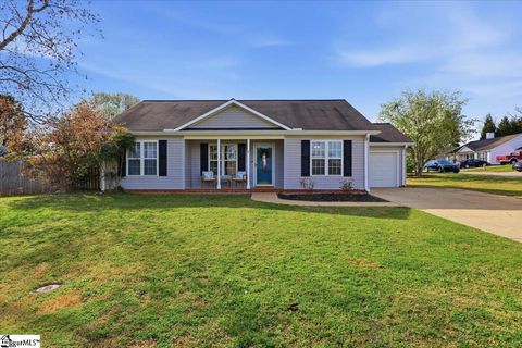 Photo of 2 Petal Court, Simpsonville, SC 29681 (MLS # 1584784)
