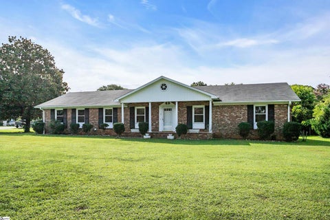 Photo of 1 Vine Hill Road, Greenville, SC 29607 (MLS # 1600826)