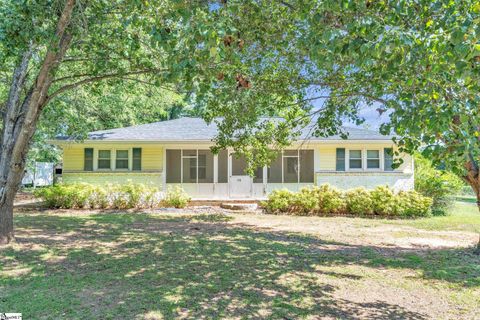 Photo of 150 Pruitt Drive, Greenville, SC 29607 (MLS # 1593160)