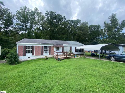 Photo of 103 Martha Dendy Drive, Clinton, SC 29325 (MLS # 1571450)