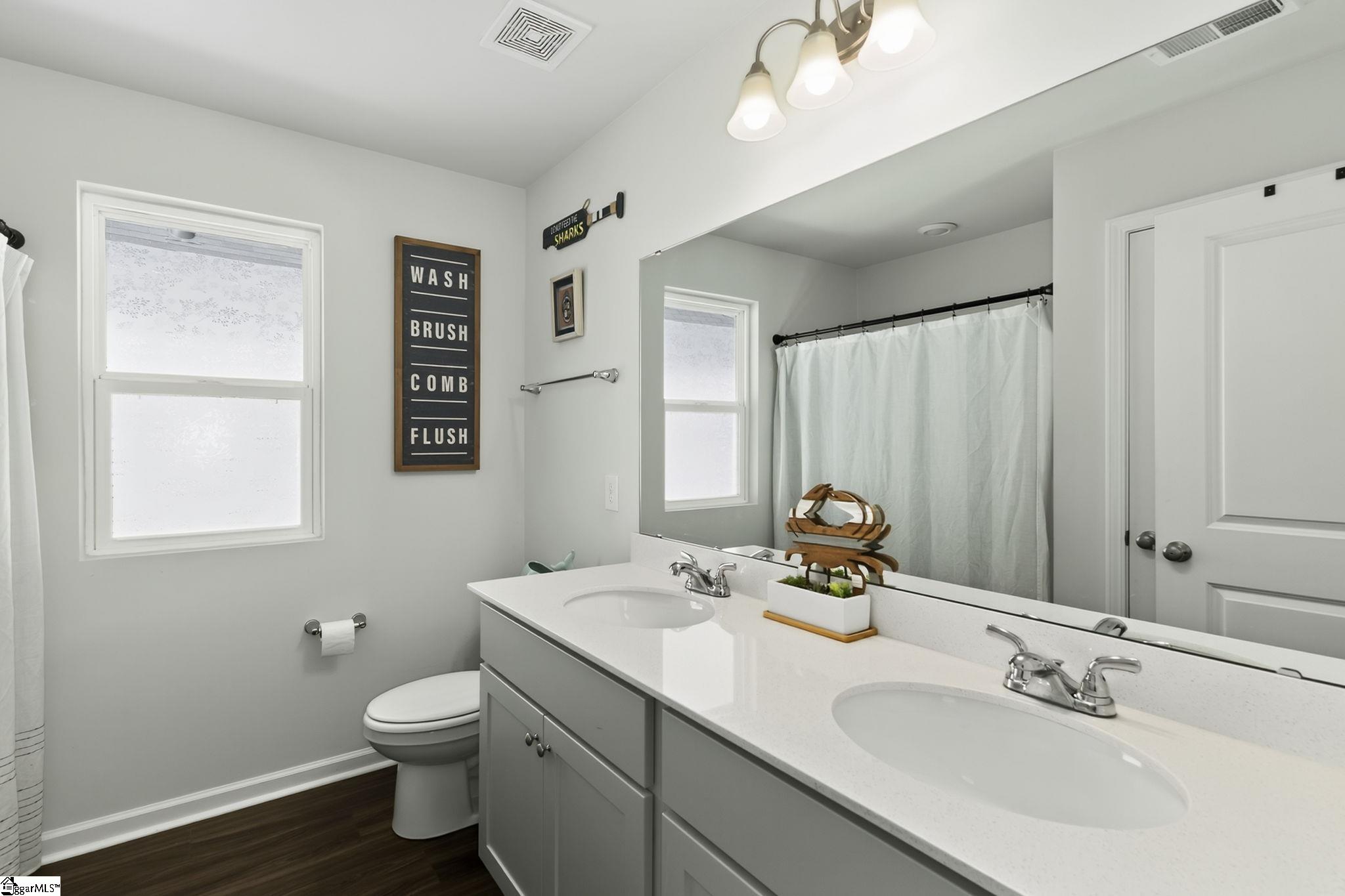 Easley, South Carolina 29640, United States, 4 Bedrooms Bedrooms, ,3 BathroomsBathrooms,Residential,Active,221499