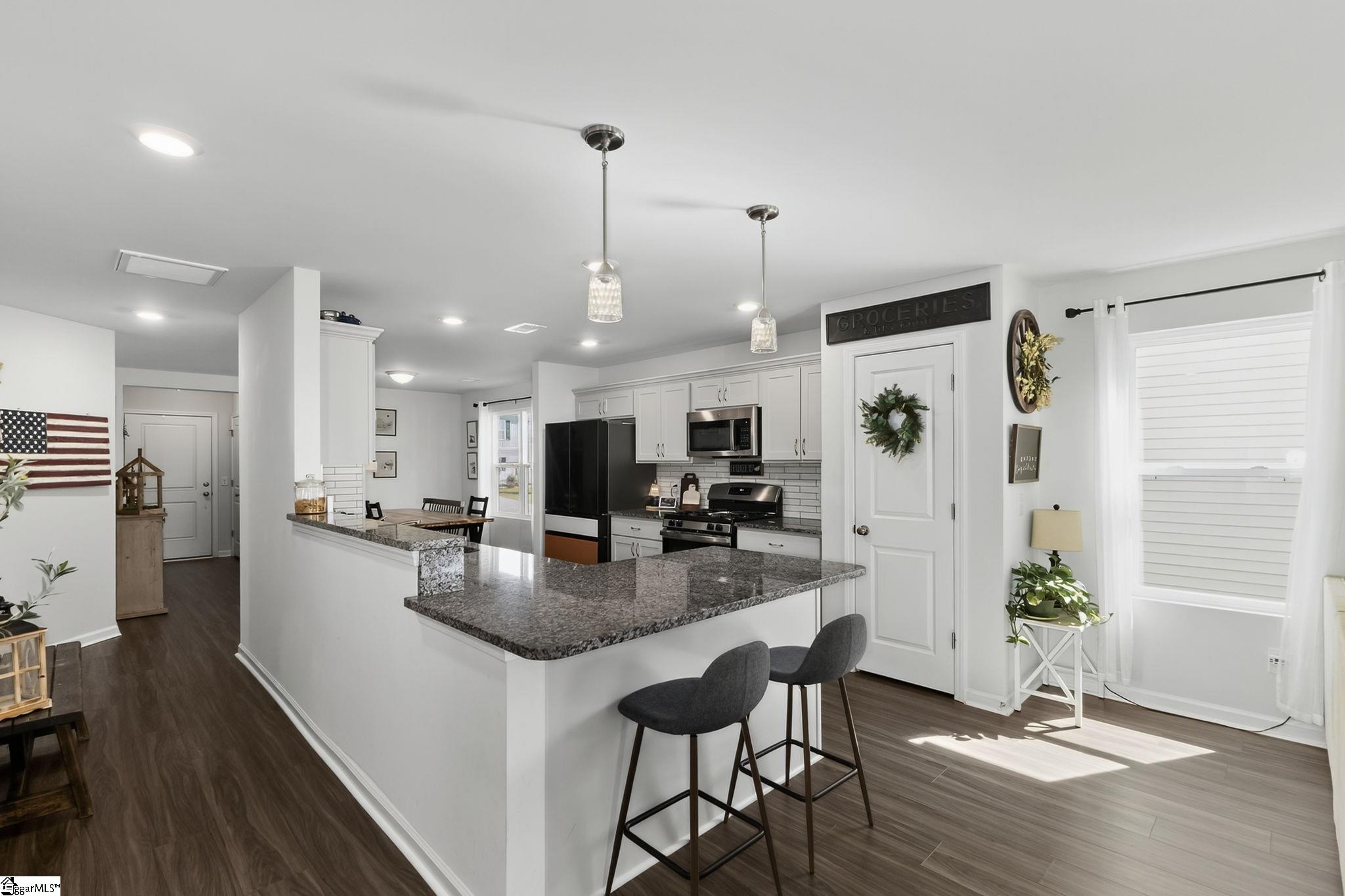 Easley, South Carolina 29640, United States, 4 Bedrooms Bedrooms, ,3 BathroomsBathrooms,Residential,Active,221499