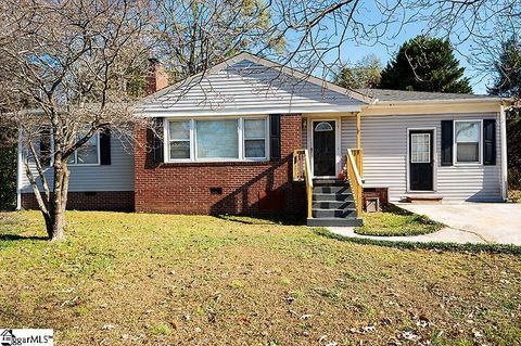 Photo of 13 N Garden Circle, Greenville, SC 29615 (MLS # 1577043)