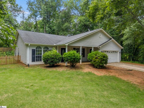 Photo of 121 Confederate Lane, Greer, SC 29651 (MLS # 1595070)