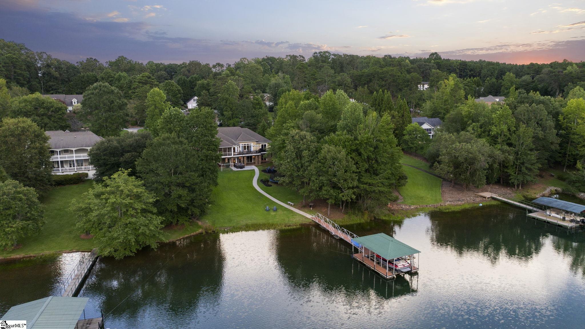 166 South Oak Pointe Drive
