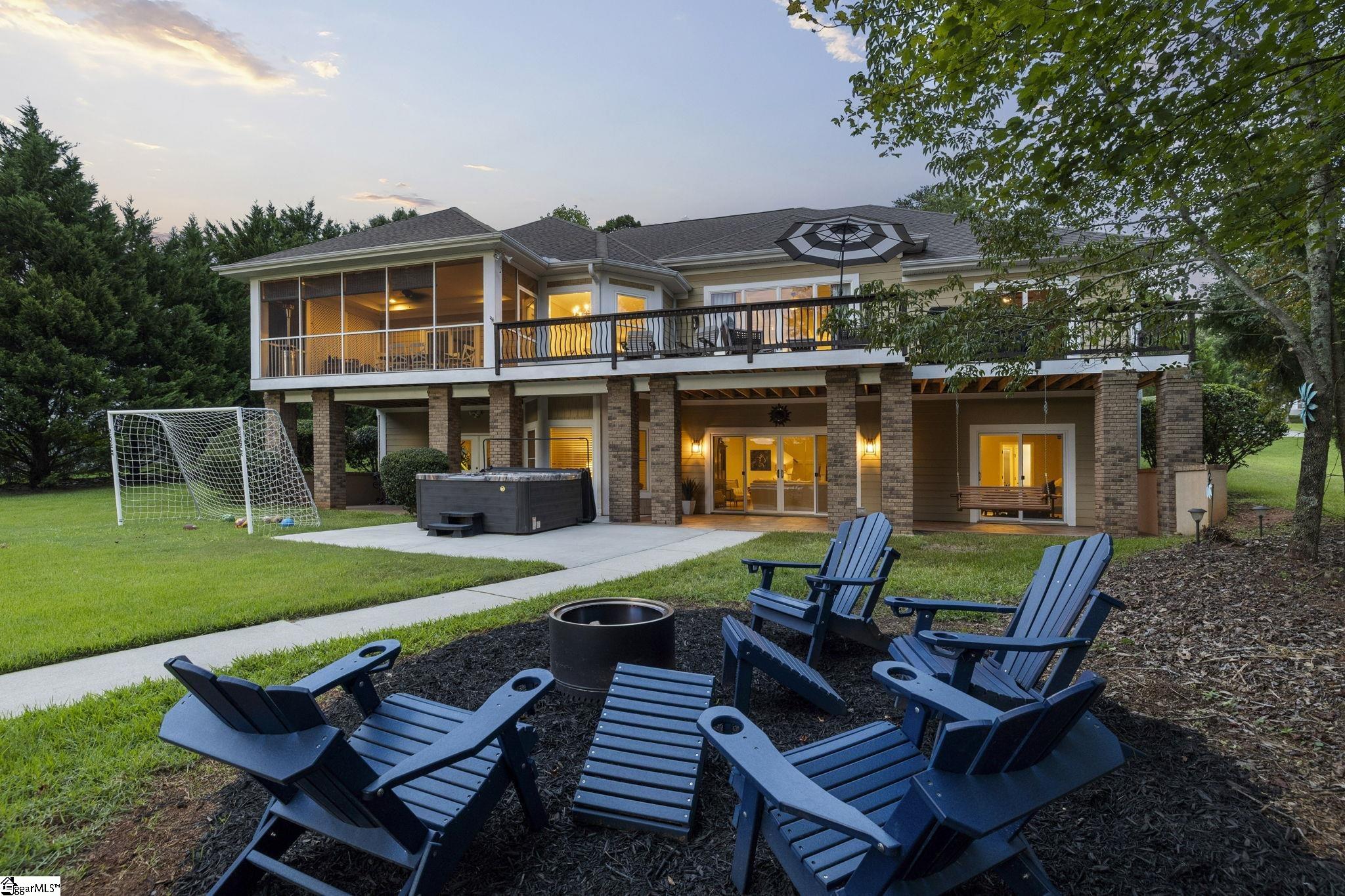 166 South Oak Pointe Drive