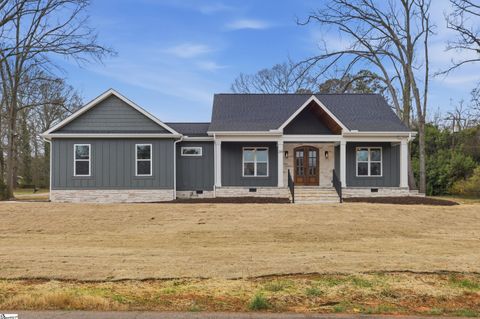 Photo of 215 Ligon Drive, Anderson, SC 29621 (MLS # 1584024)