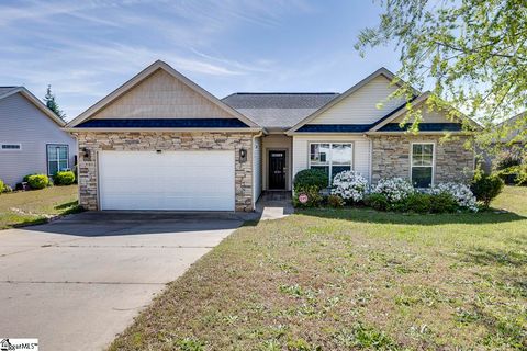 Photo of 1024 Blythwood Drive, Piedmont, SC 29673 (MLS # 1588023)