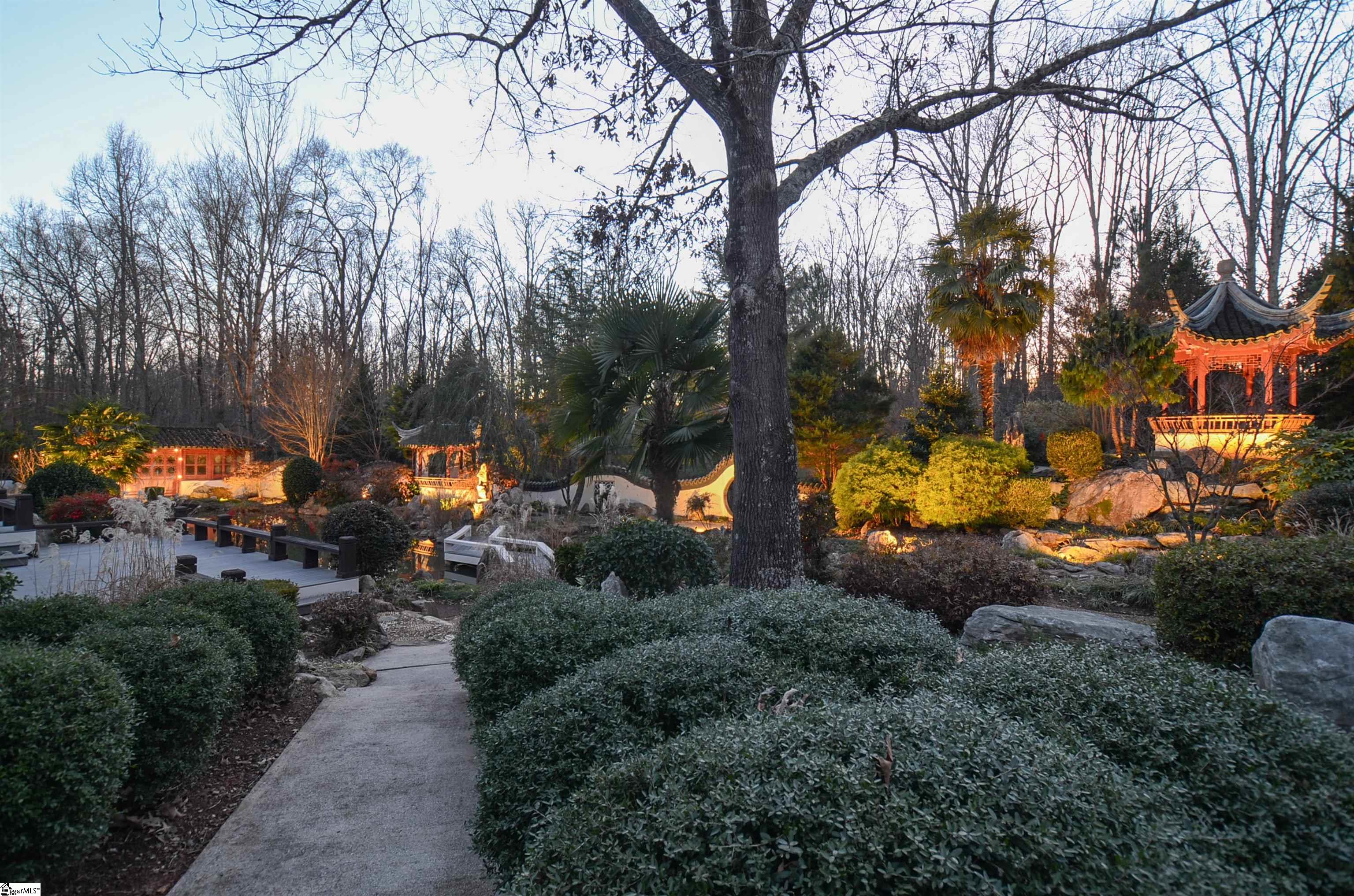 380 Montagu Drive