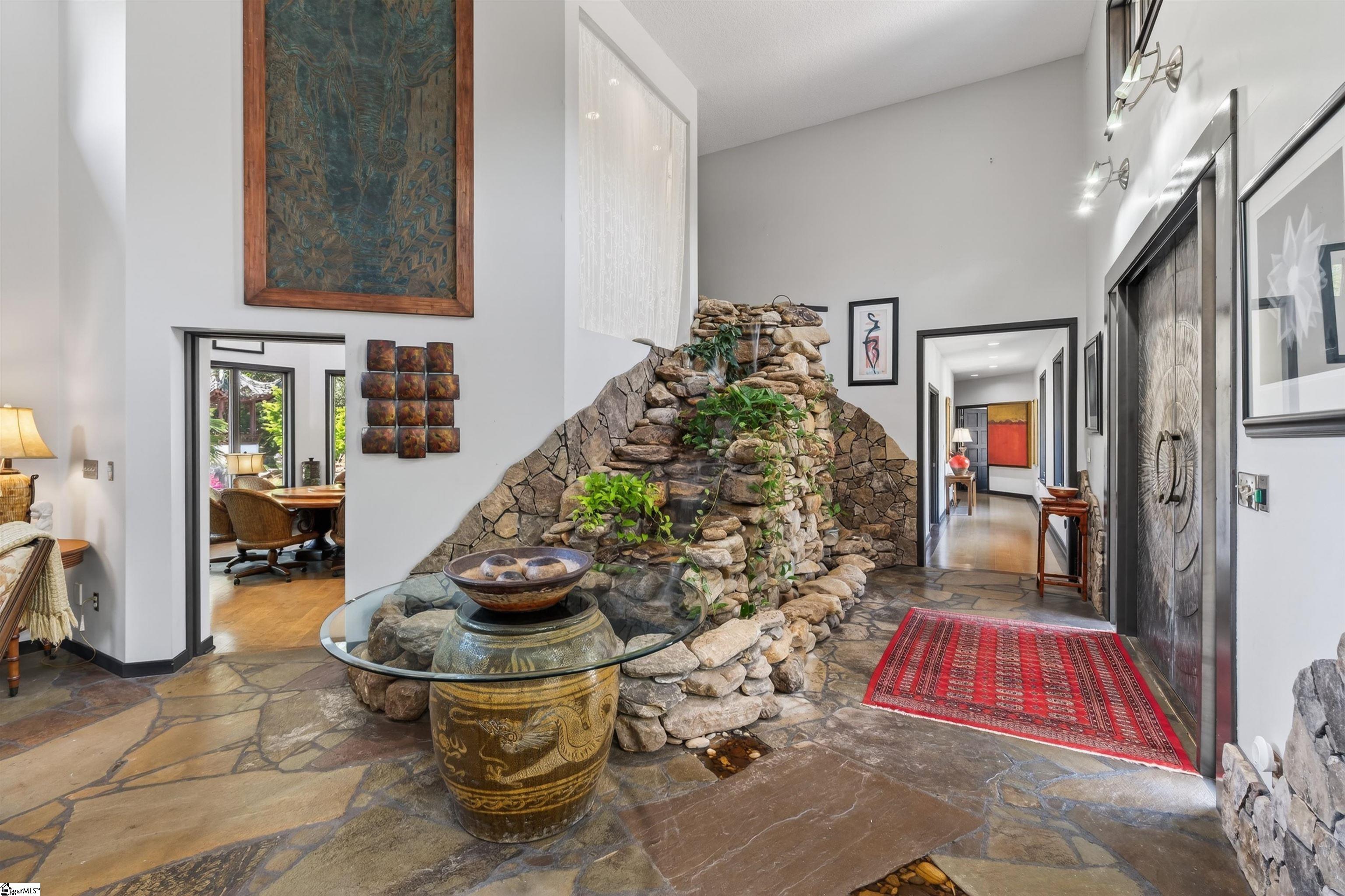 380 Montagu Drive