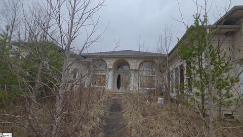 Photo of 105 Anitas Court, Pickens, SC 29671 (MLS # 1588458)