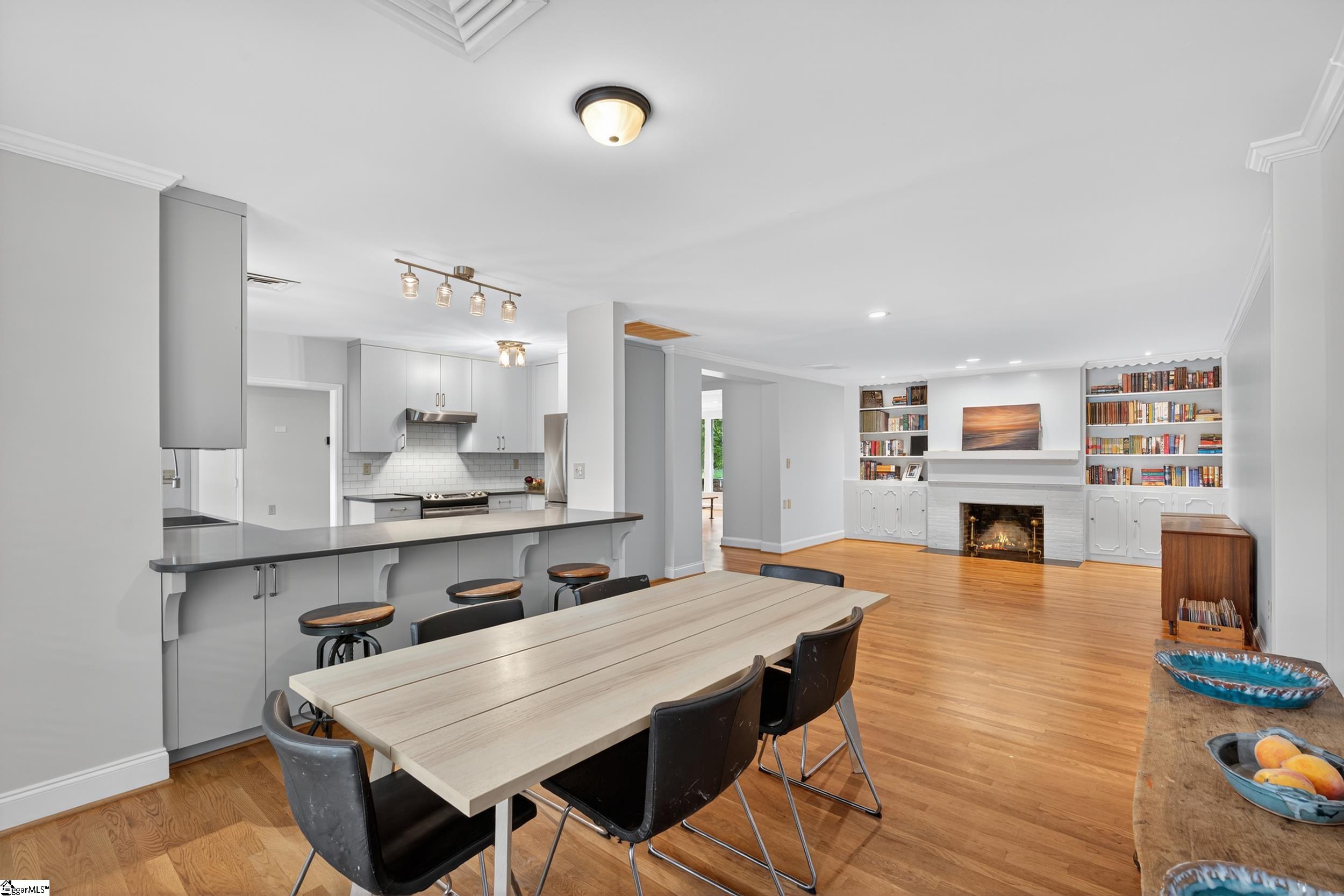 Greenville, South Carolina 29609, United States, 4 Bedrooms Bedrooms, ,4 BathroomsBathrooms,Residential,Active,191890