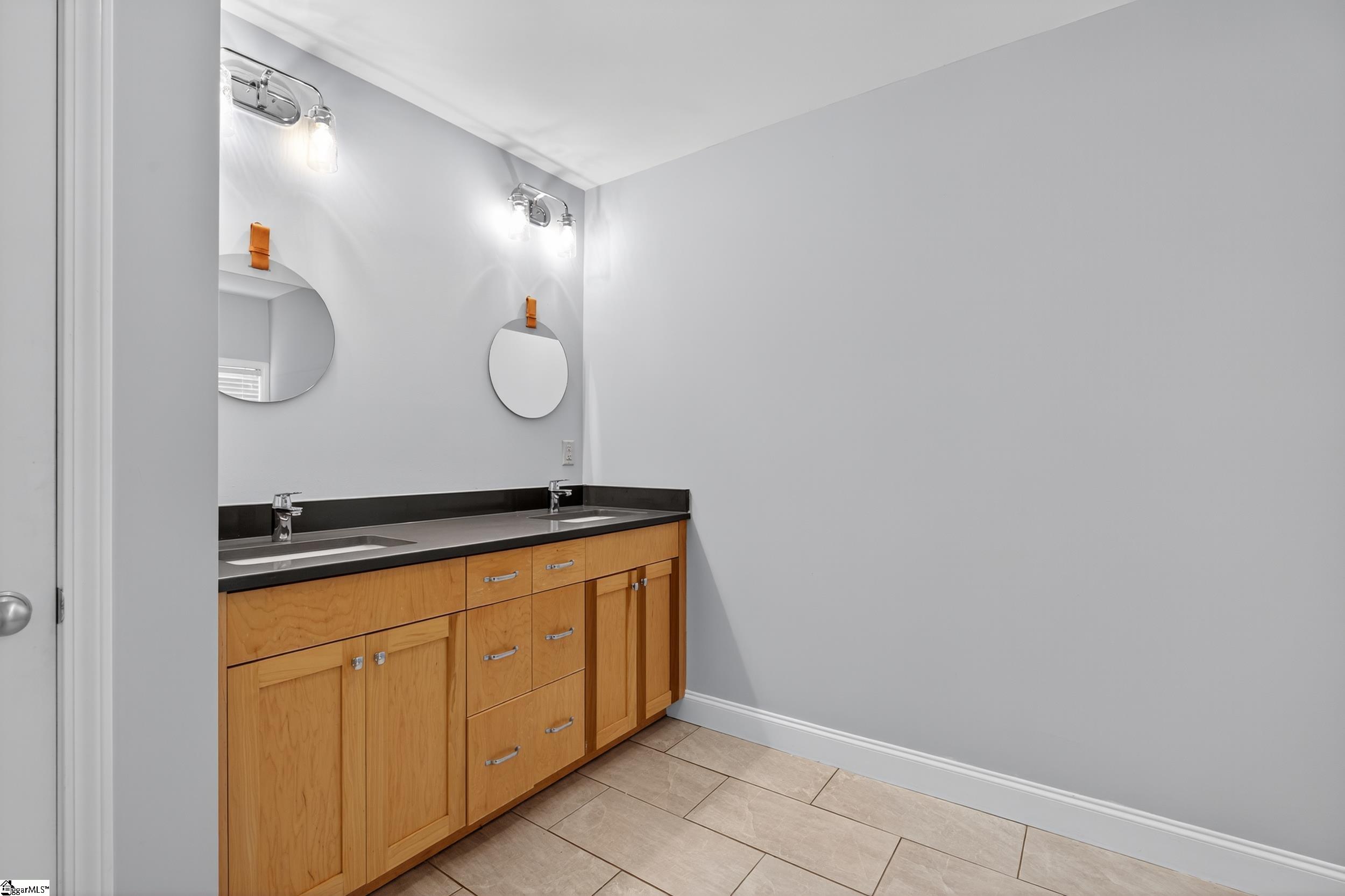 Greenville, South Carolina 29609, United States, 4 Bedrooms Bedrooms, ,4 BathroomsBathrooms,Residential,Active,191890