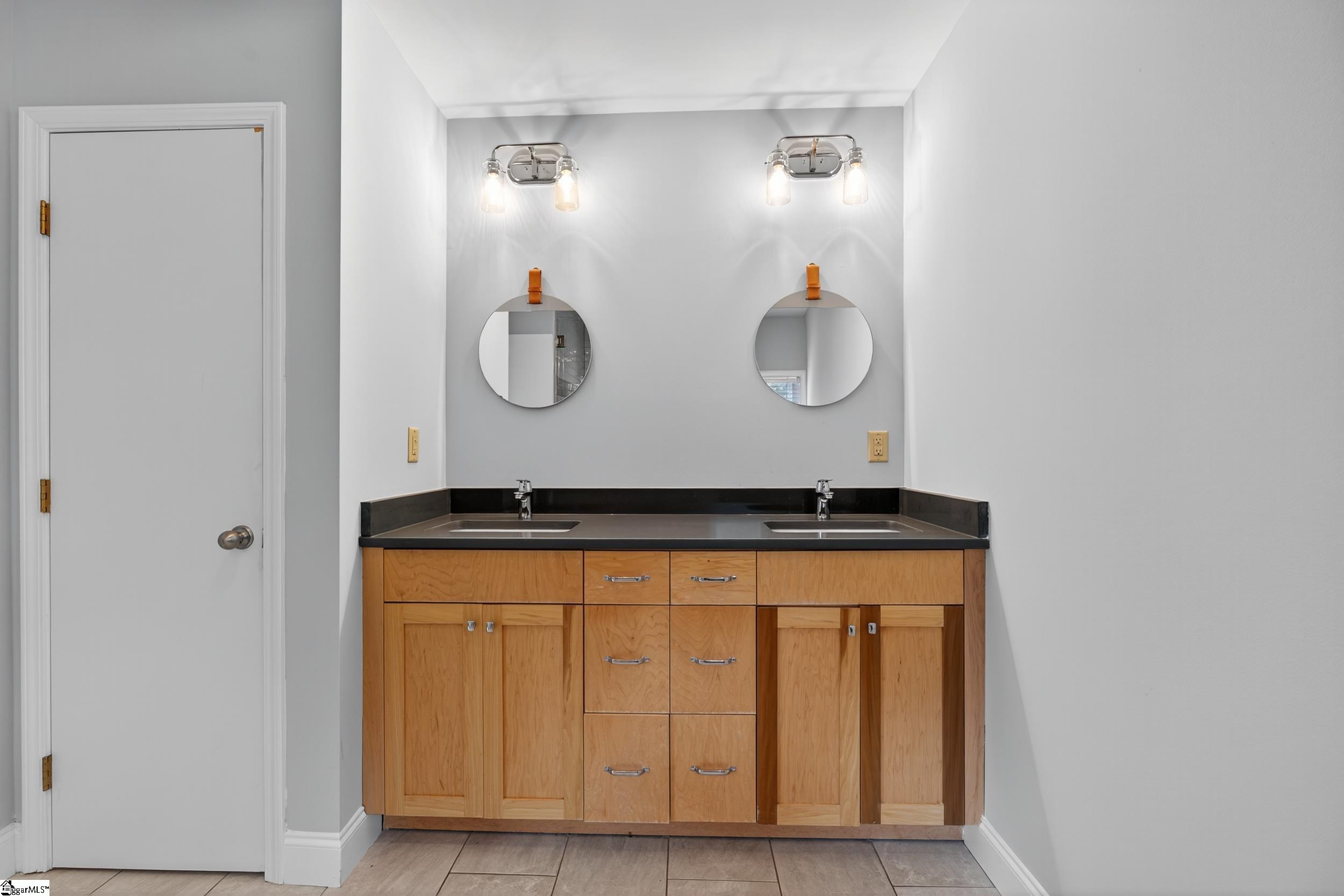 Greenville, South Carolina 29609, United States, 4 Bedrooms Bedrooms, ,4 BathroomsBathrooms,Residential,Active,191890