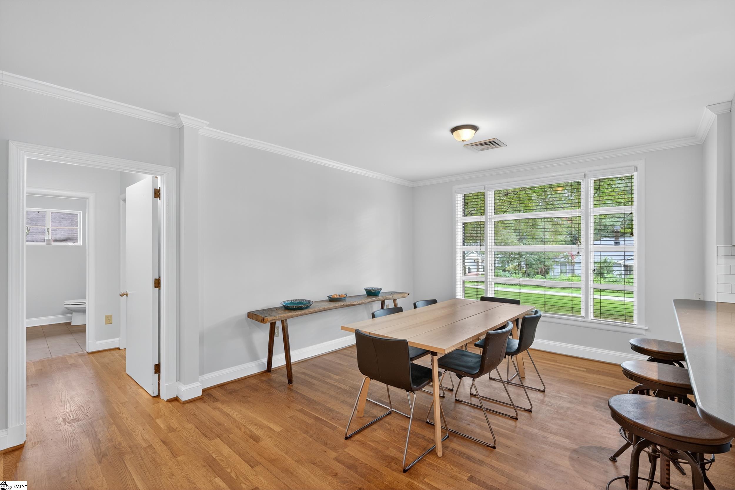 Greenville, South Carolina 29609, United States, 4 Bedrooms Bedrooms, ,4 BathroomsBathrooms,Residential,Active,191890