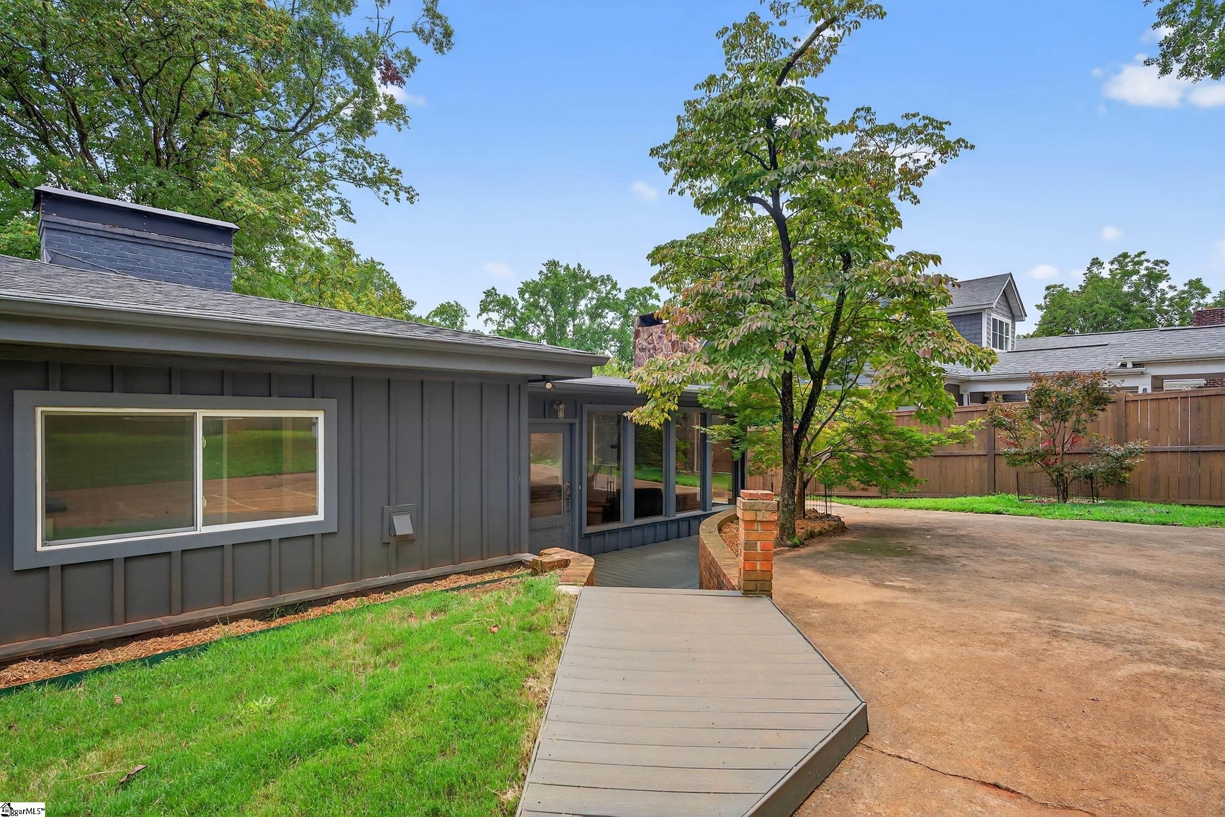 Greenville, South Carolina 29609, United States, 4 Bedrooms Bedrooms, ,4 BathroomsBathrooms,Residential,Active,191890