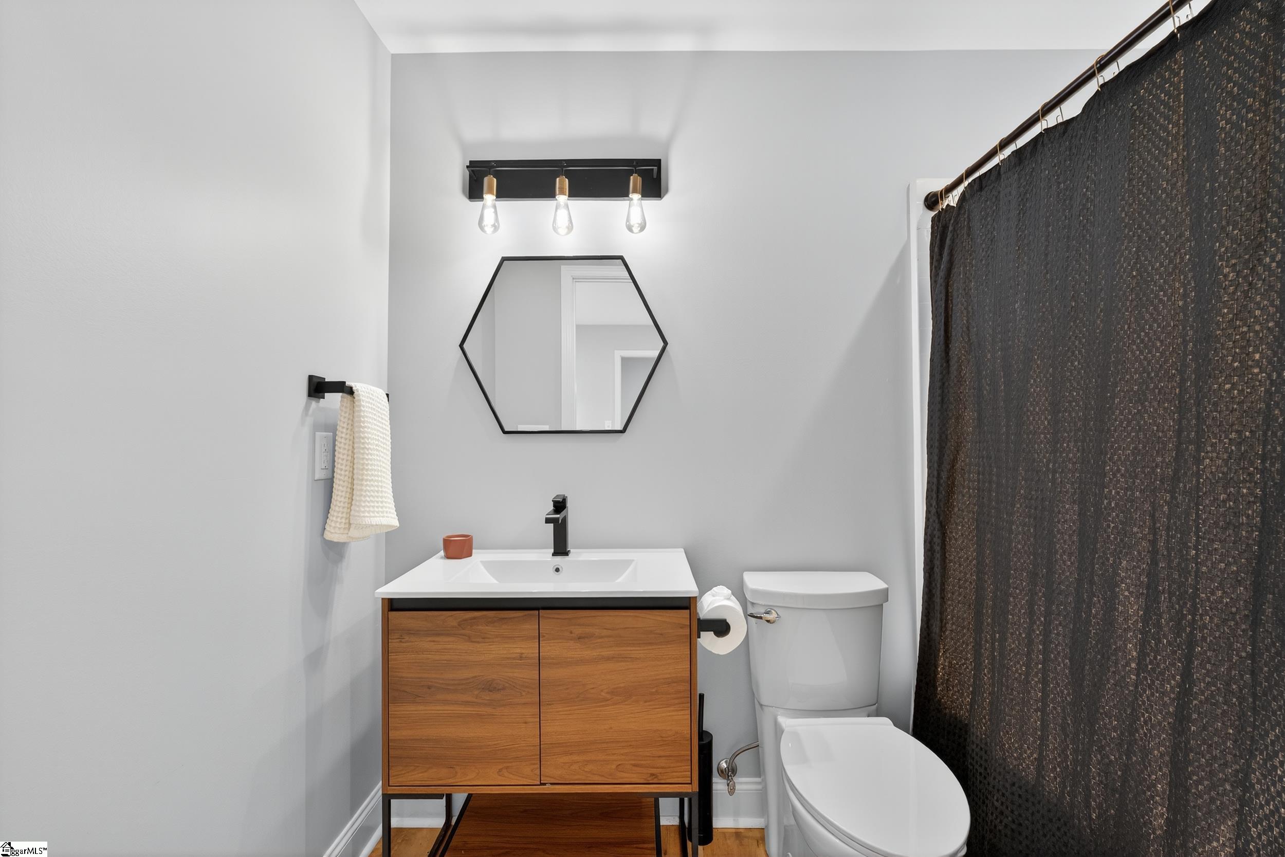 Greenville, South Carolina 29609, United States, 4 Bedrooms Bedrooms, ,4 BathroomsBathrooms,Residential,Active,191890