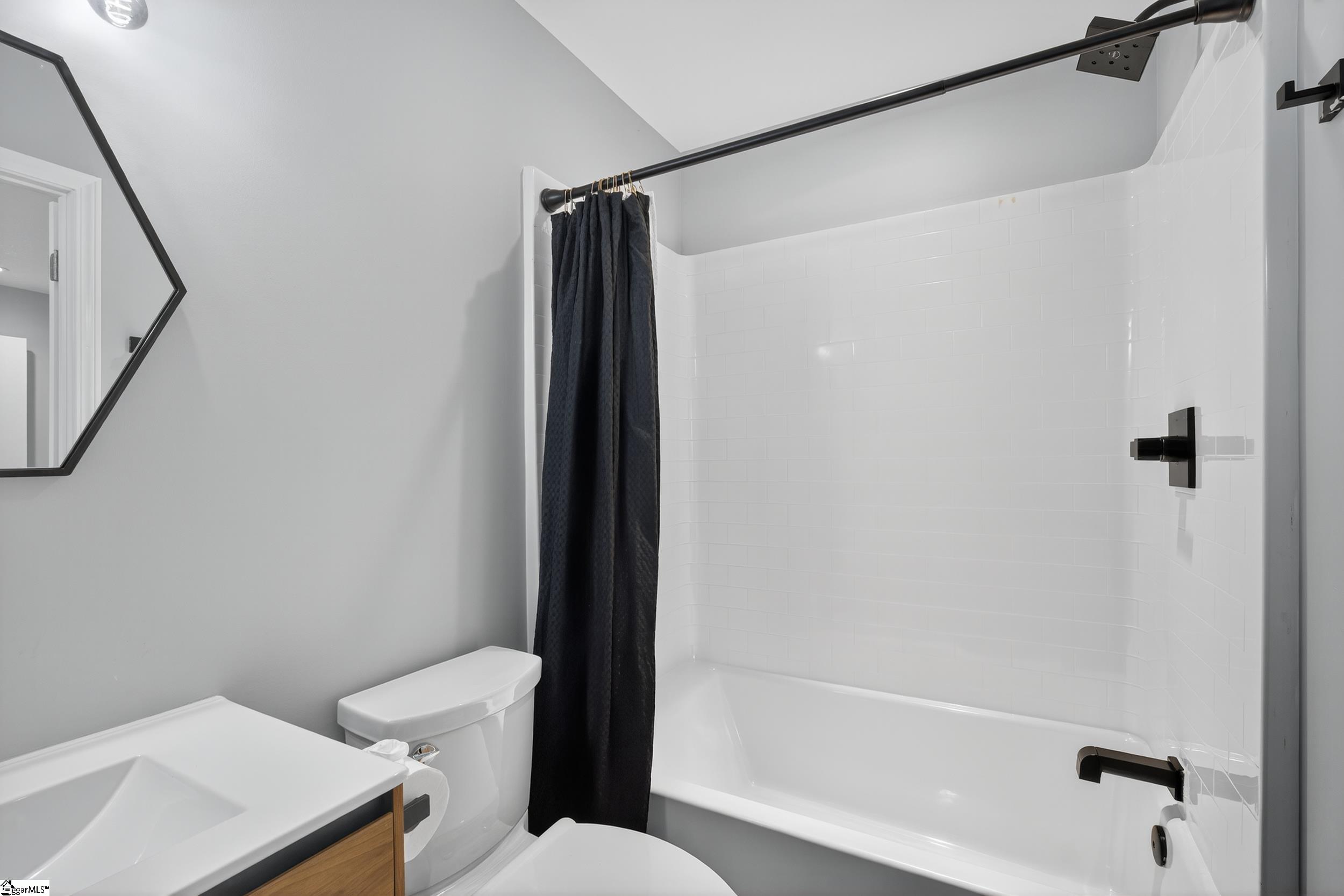 Greenville, South Carolina 29609, United States, 4 Bedrooms Bedrooms, ,4 BathroomsBathrooms,Residential,Active,191890