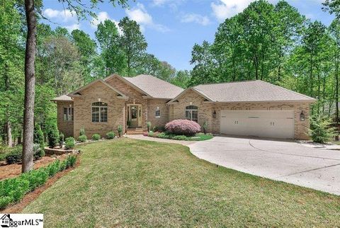 Photo of 402 Boaters Row, Fair Play, SC 29643 (MLS # 1595339)