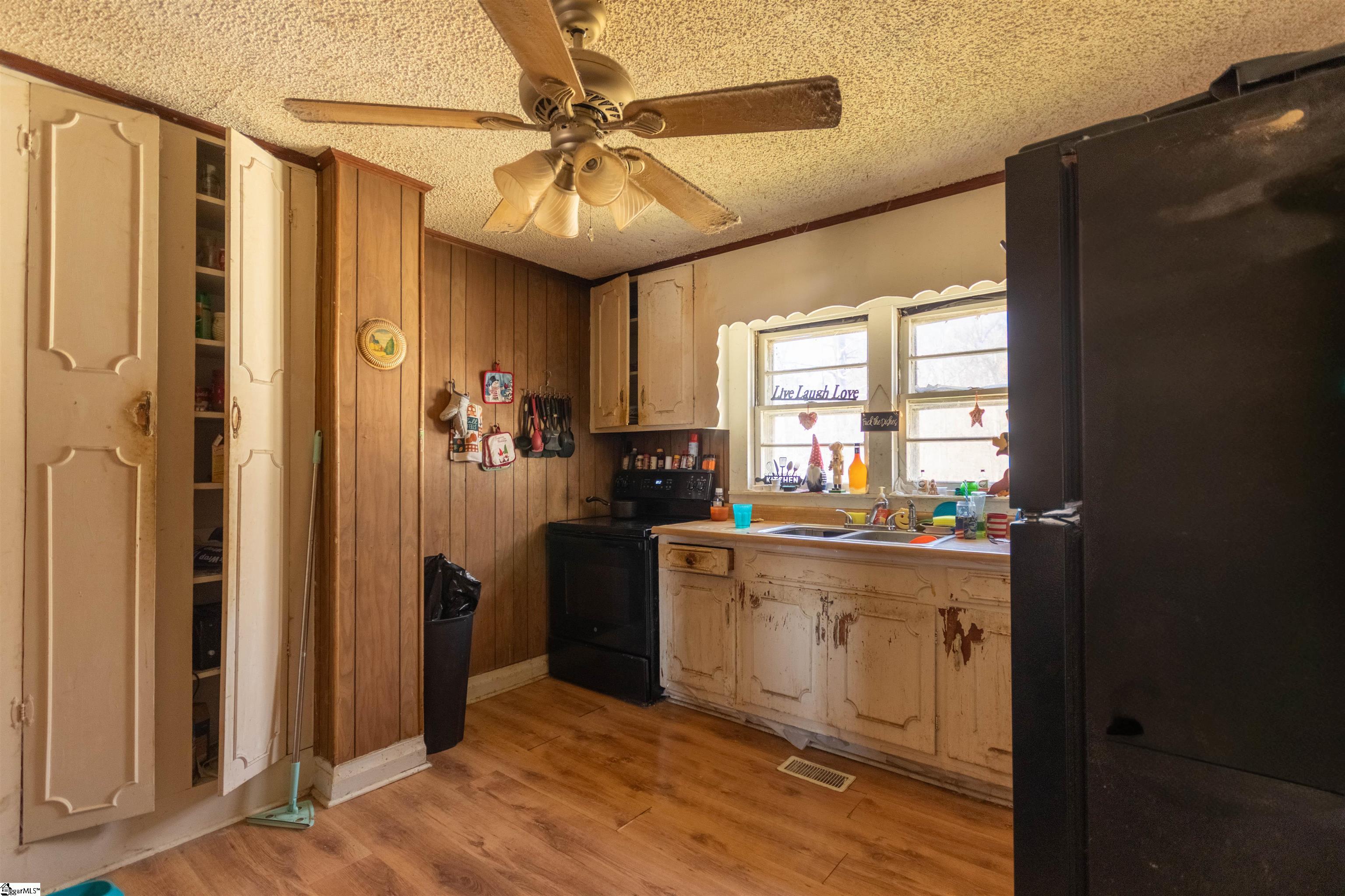 Woodruff, South Carolina 29388, United States, 3 Bedrooms Bedrooms, ,1 BathroomBathrooms,Residential,Active,88881