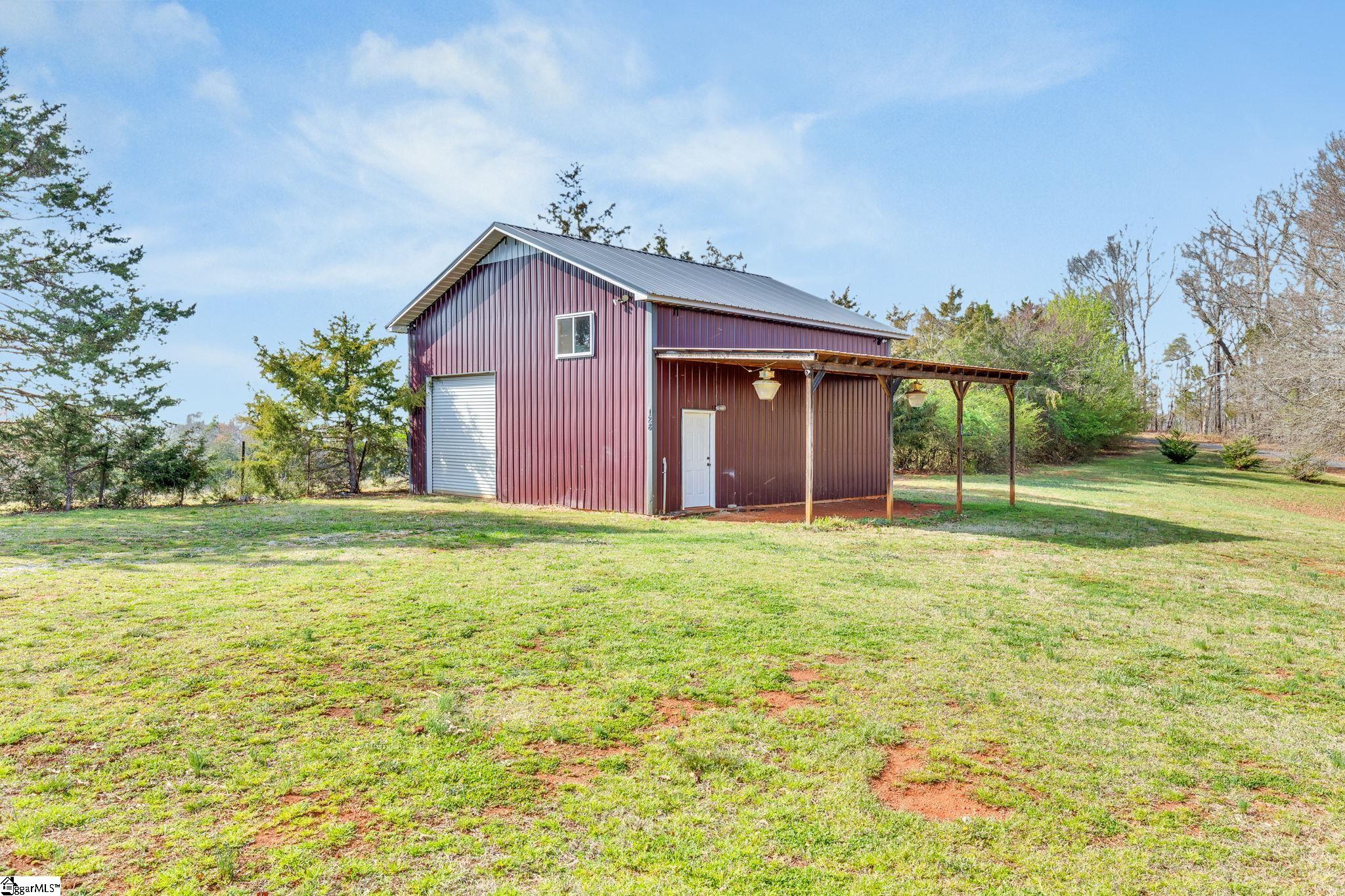 Seneca, South Carolina 29678, United States, 3 Bedrooms Bedrooms, ,2 BathroomsBathrooms,Residential,Contingent,116181