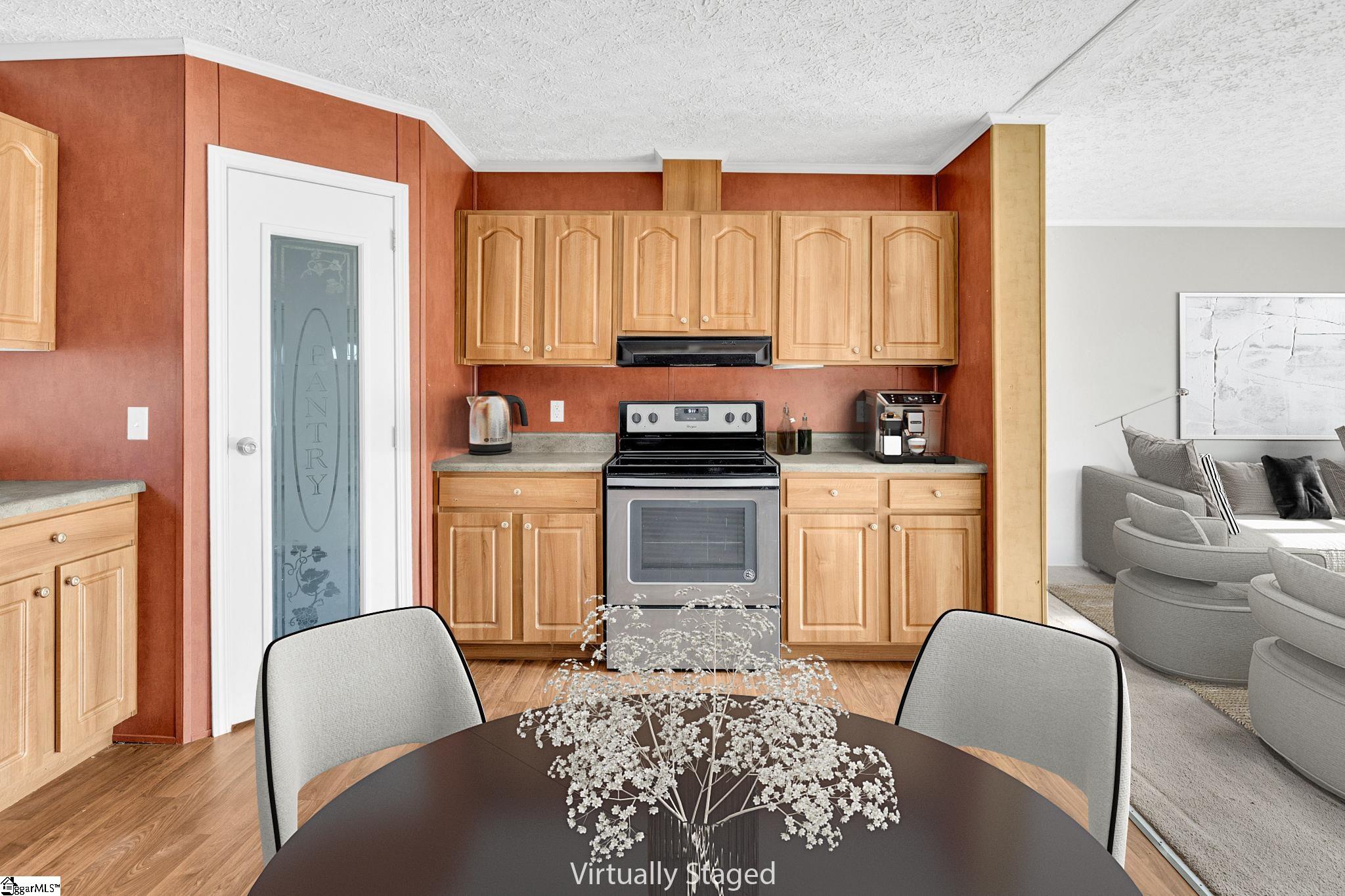 Seneca, South Carolina 29678, United States, 3 Bedrooms Bedrooms, ,2 BathroomsBathrooms,Residential,Contingent,116181