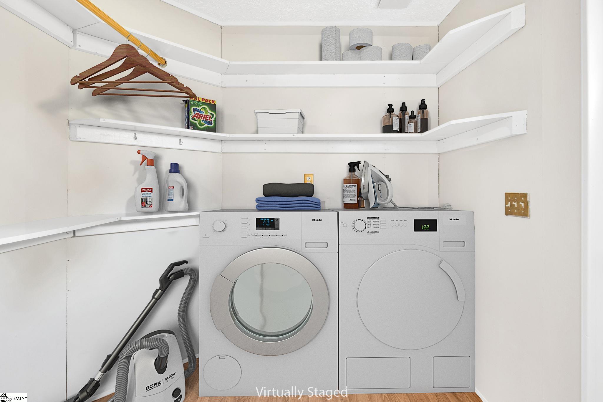 Seneca, South Carolina 29678, United States, 3 Bedrooms Bedrooms, ,2 BathroomsBathrooms,Residential,Contingent,116181