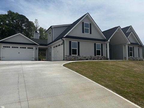 110 Hintons Farms Drive Easley SC 29640