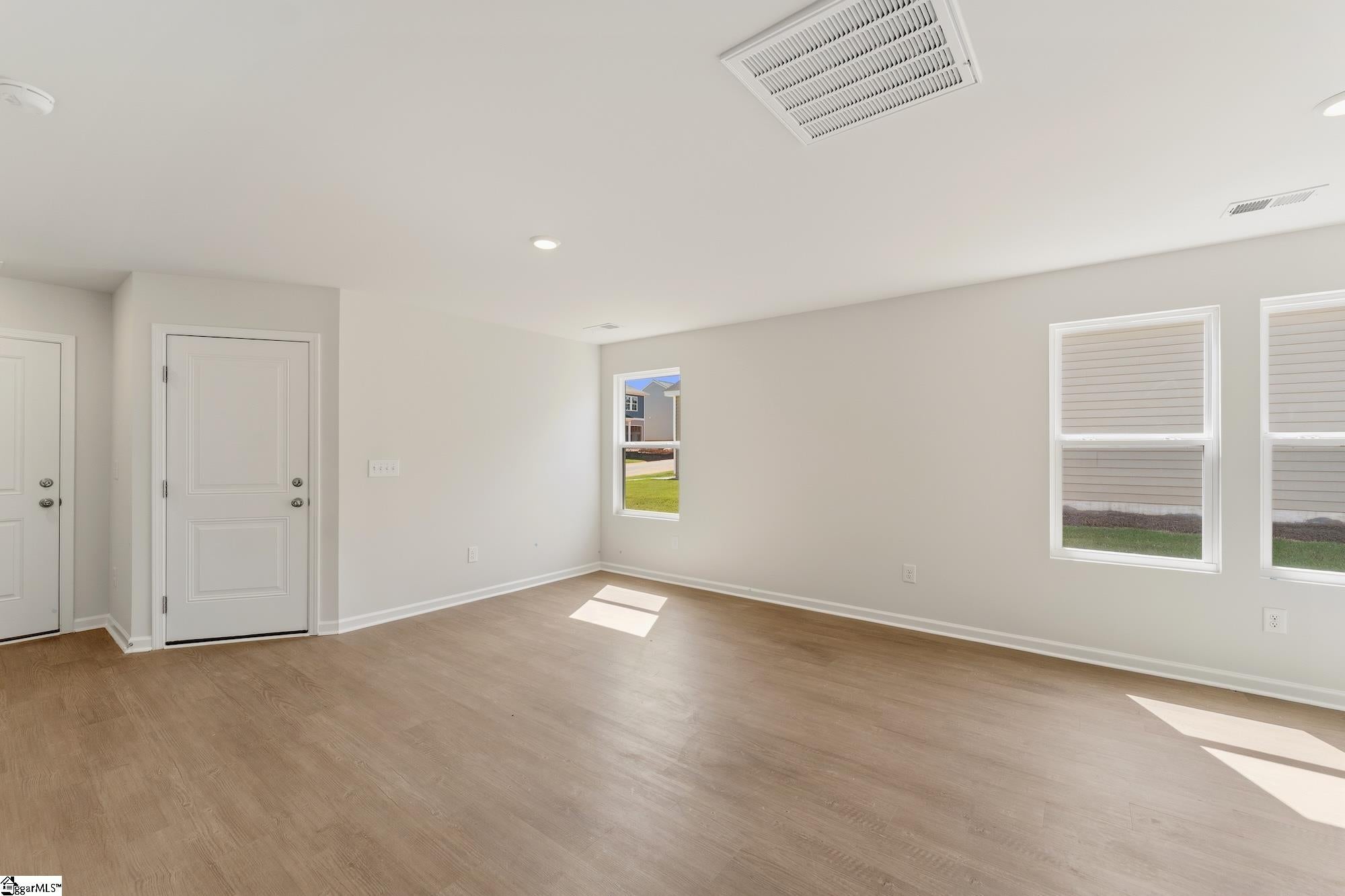 Real Estate Search 3 163 Cloverfield Lane