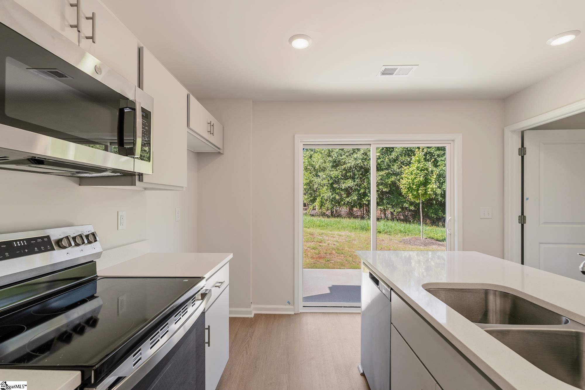 Real Estate Search 4 163 Cloverfield Lane