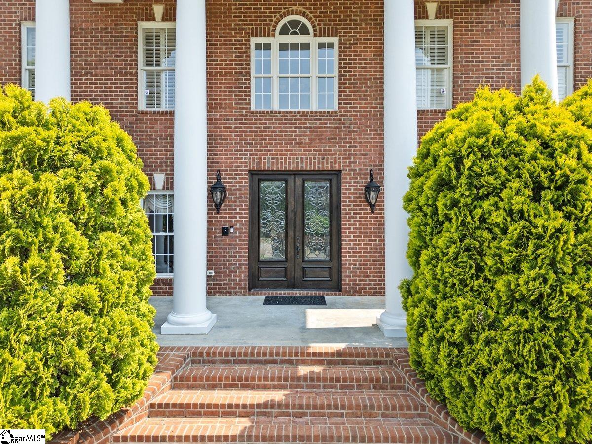 201 Corinthian Drive