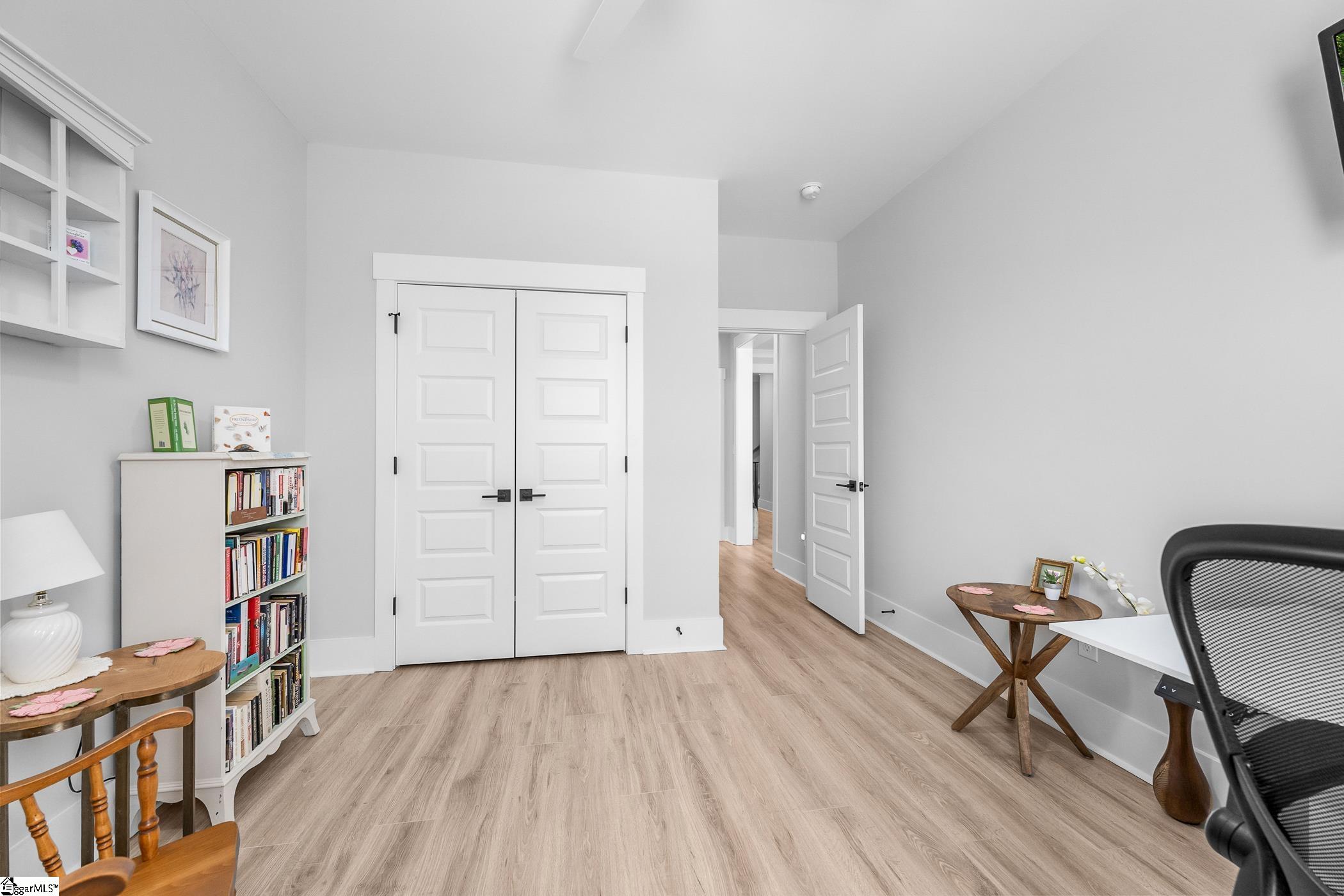 425 Galleron Court