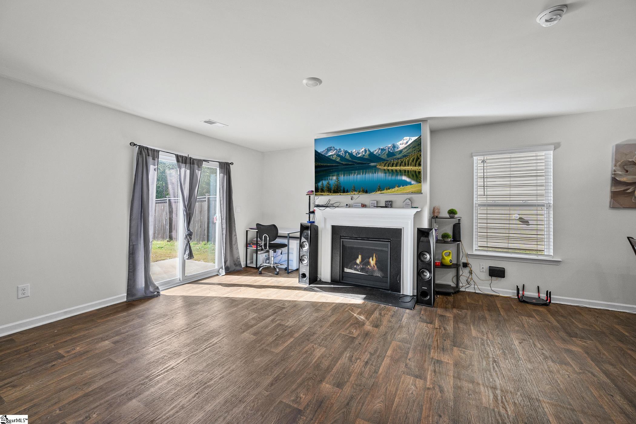Real Estate Search 3 712 Ashwood Way
