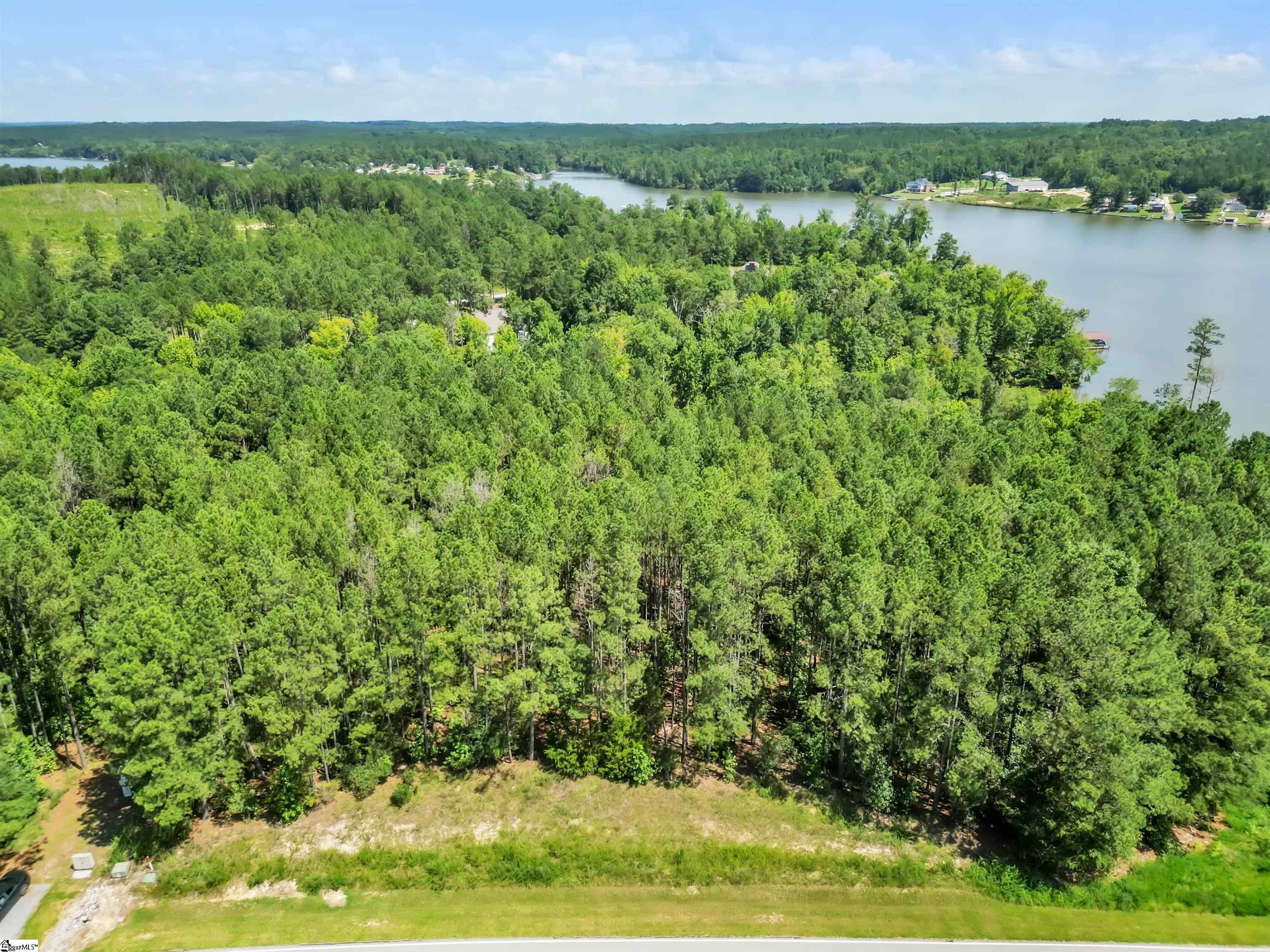 820 Eagles Harbor Drive, Hodges, SC, 29653